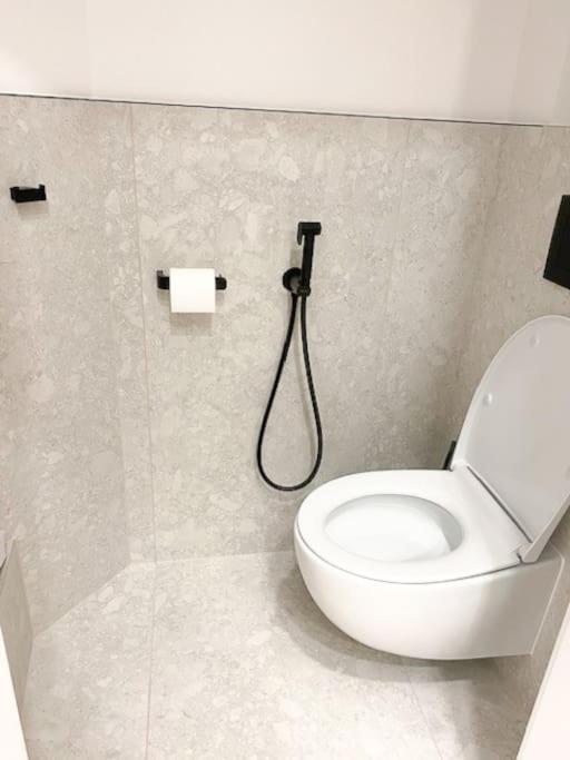 Capitol Deluxe Apartment Прага Экстерьер фото
