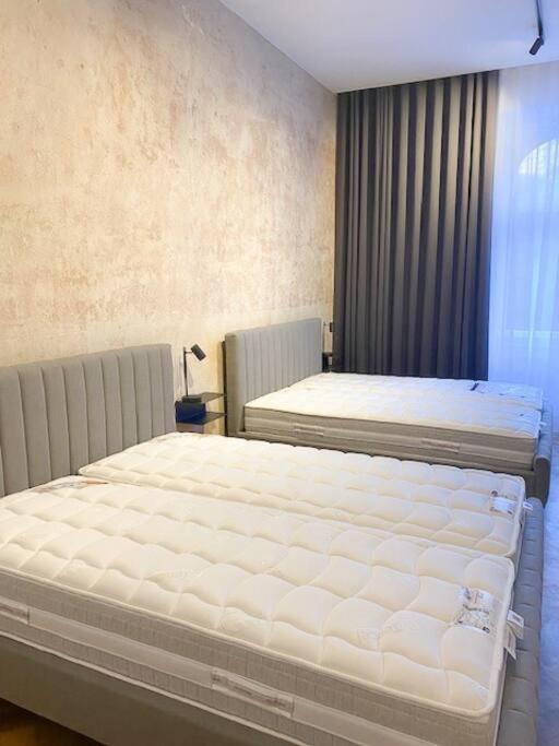 Capitol Deluxe Apartment Прага Экстерьер фото